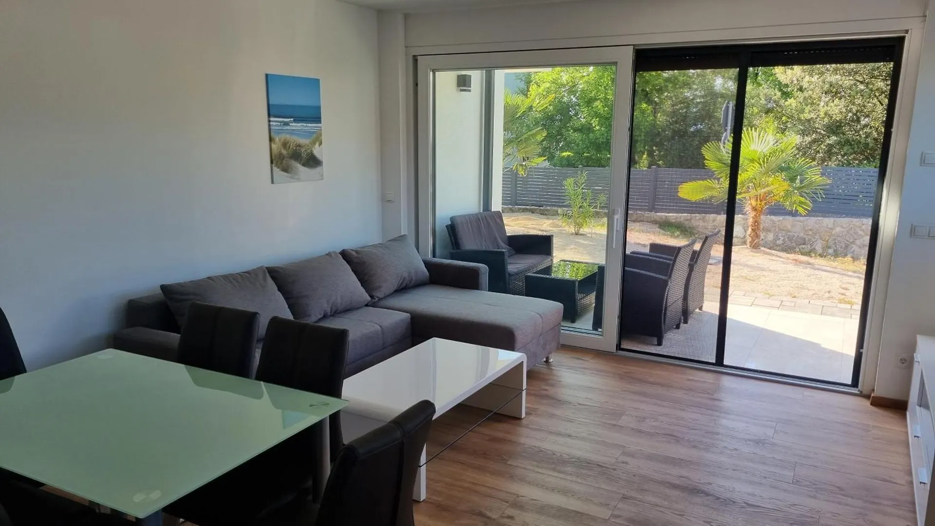 Apartment Apartman Mara Malinska