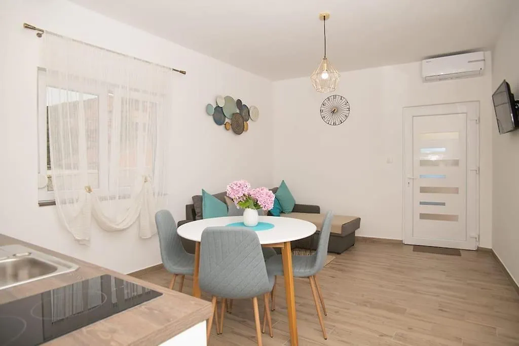 Apartman Mara Supetarska Draga 0*,